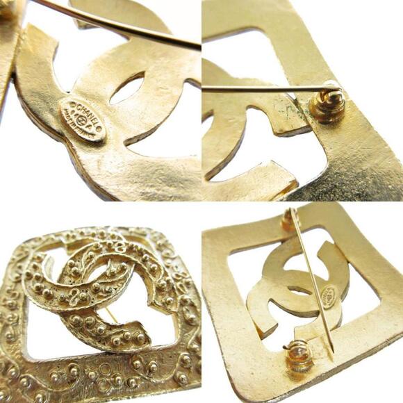CHANEL Gold Logo Brooch - Picture 5 of 5